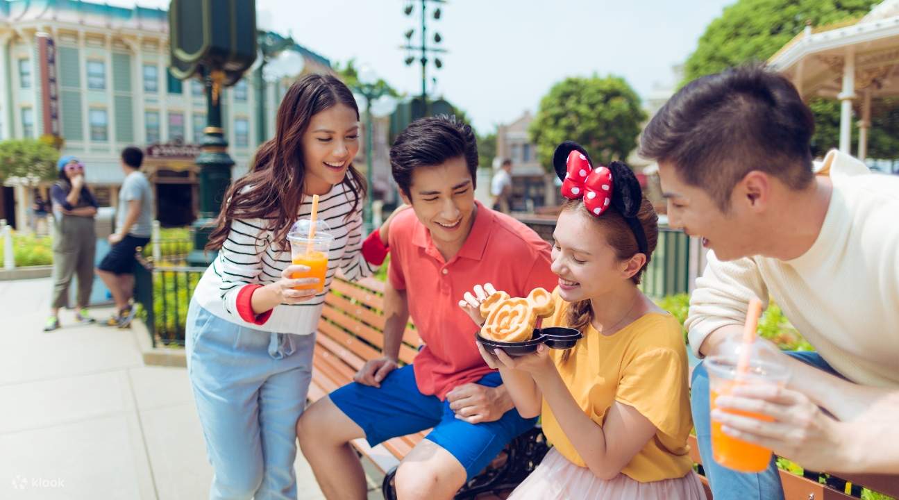 Hong Kong Disneyland Ticket with Shared Bus Transfer from